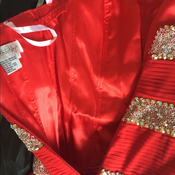 100% silk evening gown with rhinestone design - Picture 4 of 7